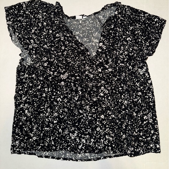 Gap Size Large Blouse NWOT 🩷 - Picture 1 of 6